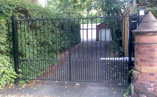 Automated estate gates in Chelmsford, Essex